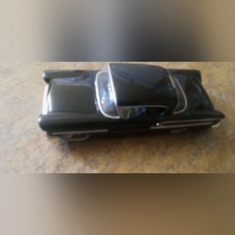 Impala 1958 chevy Black Classic Die-Cast Toy Car imperfections on front bumper